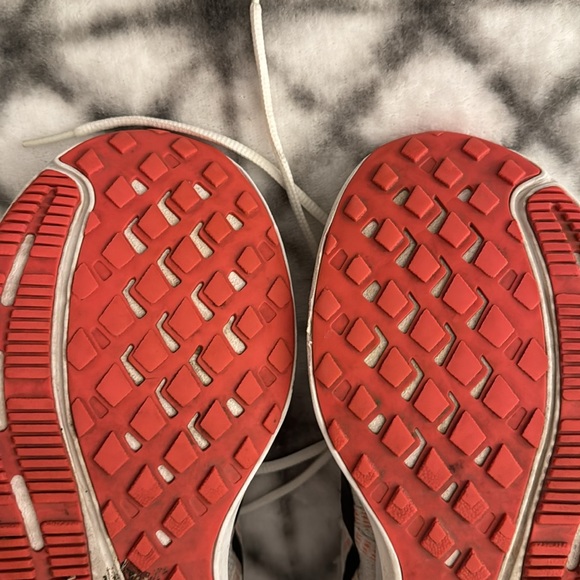 Pair of Women’s Nike Run Swift 2 Sneakers - Used but Very Little Tread Wear - Picture 5 of 10